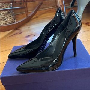 Stuart Weitzman Black Patent Leather pointed toe stilletto heels size 7.5